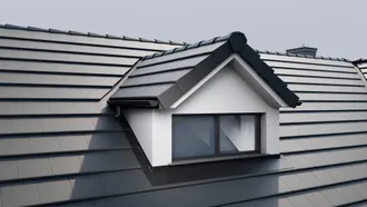 Zastosowania Wakaflex: uszczelnienie obrysu lukarn dachowych