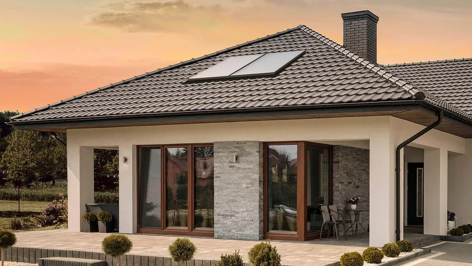 Dachówka ceramiczna Topas 13V w kolorze antracytowym