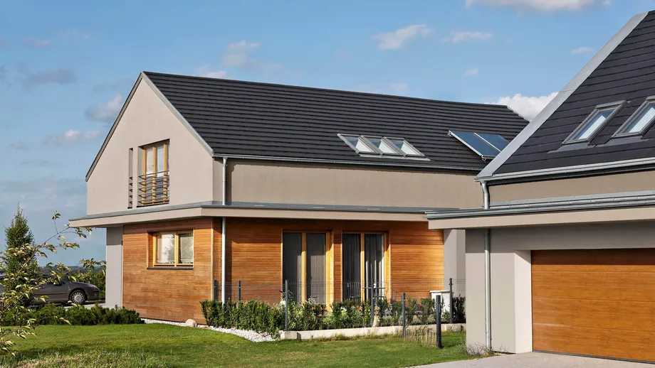 Dachówka ceramiczna Turmalin w kolorze antracytowym