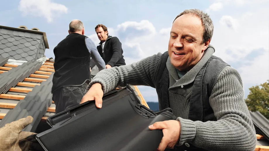 Układanie dachówki betonowej Braas